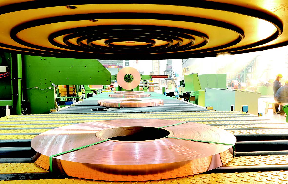 图为洛阳铜加工生产一线。李琳 摄